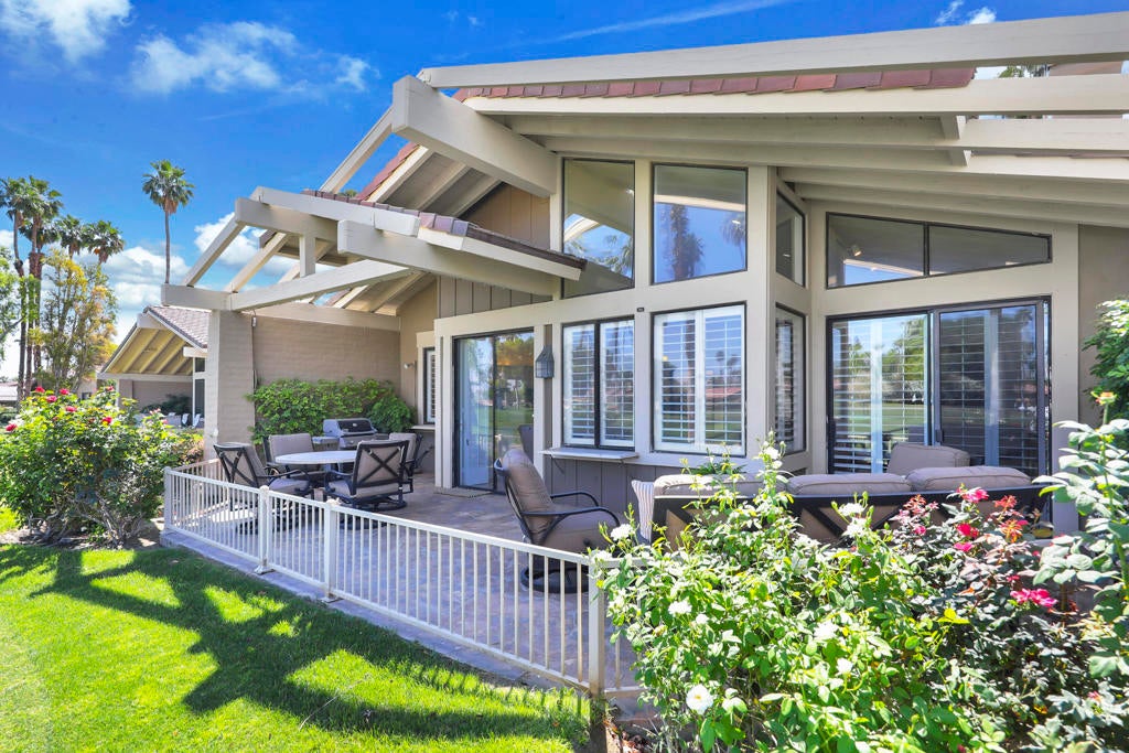 352 Red River Road