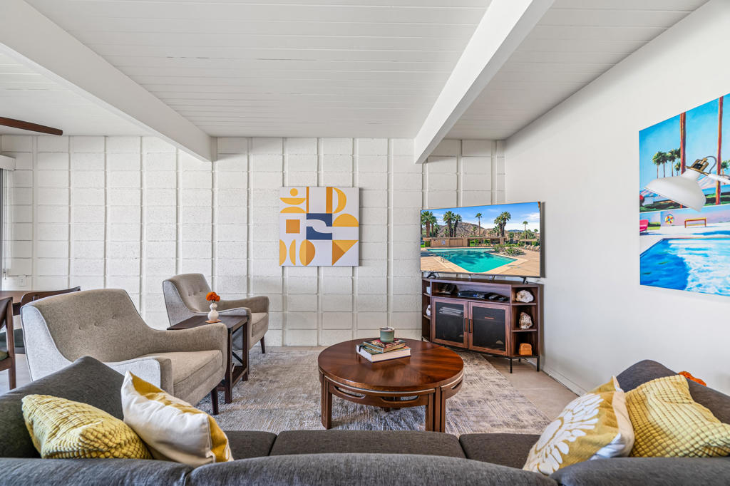 Sandpiper Palm Deser - Residential