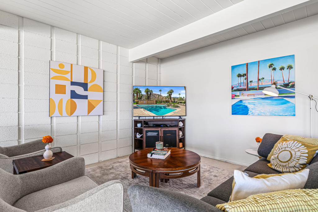 Sandpiper Palm Deser - Residential