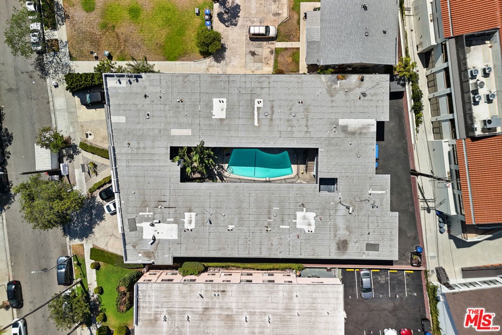 323 E Chestnut Street