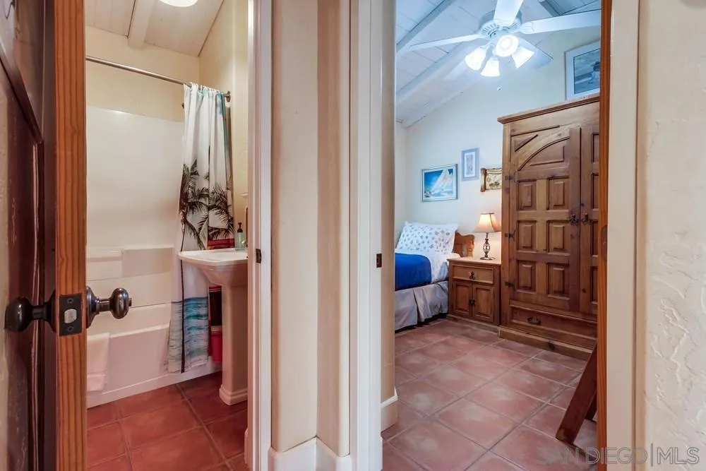 Oceanside, California 92054, United States, 2 Bedrooms Bedrooms, ,1 BathroomBathrooms,Residential,Active,146172