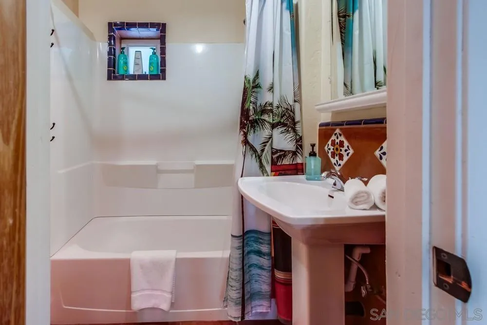 Oceanside, California 92054, United States, 2 Bedrooms Bedrooms, ,1 BathroomBathrooms,Residential,Active,146172