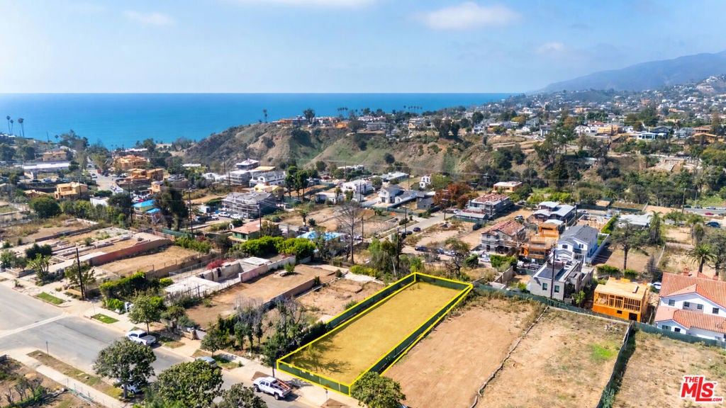 Photo of 717 Via De La Paz, Pacific Palisades, CA 90272 (MLS # 26995587)
