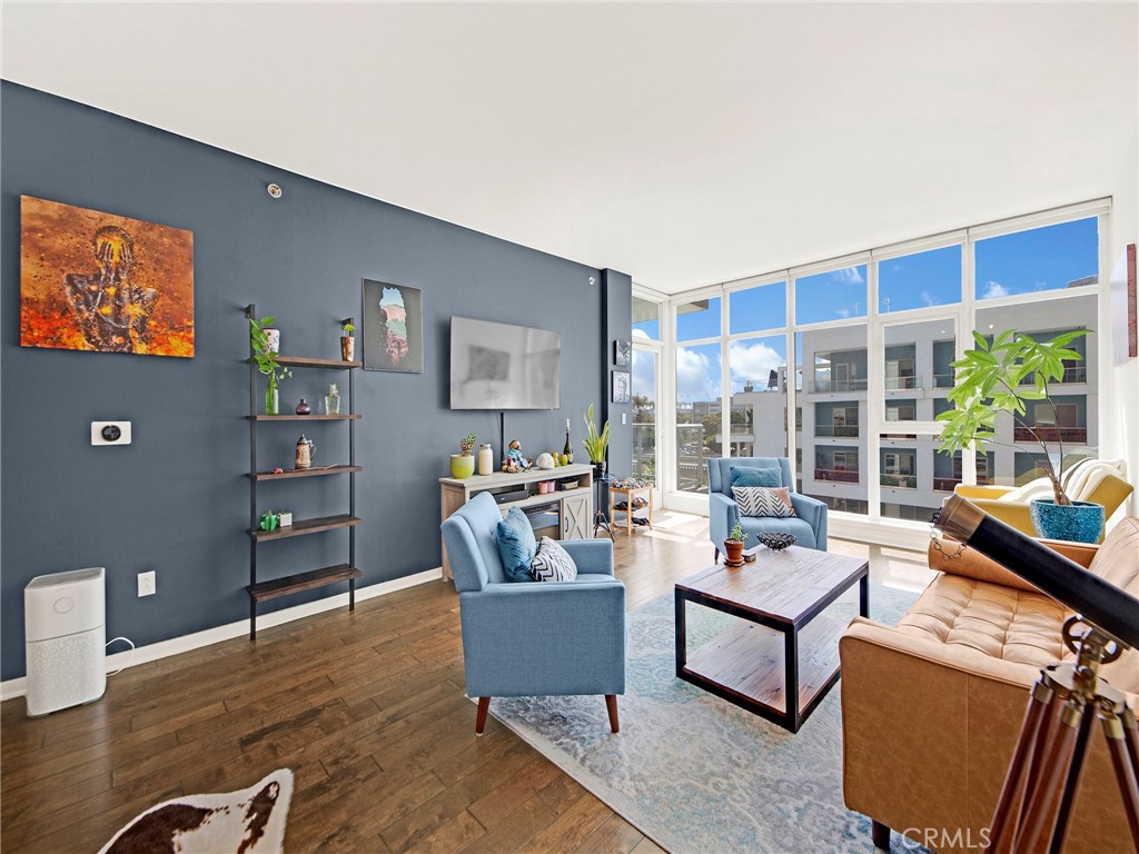 411 W Seaside Way 405