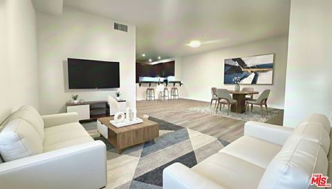 Photo of 629 Traction Avenue #426, Los Angeles, CA 90013 (MLS # 25629249)