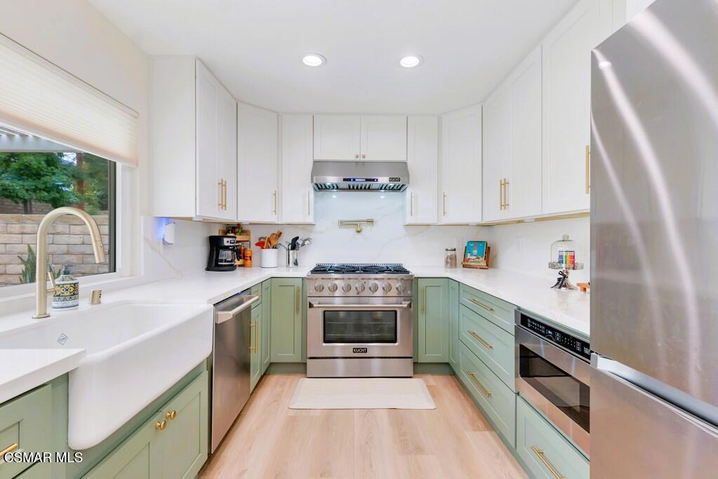 3810 Calle Clara Vista