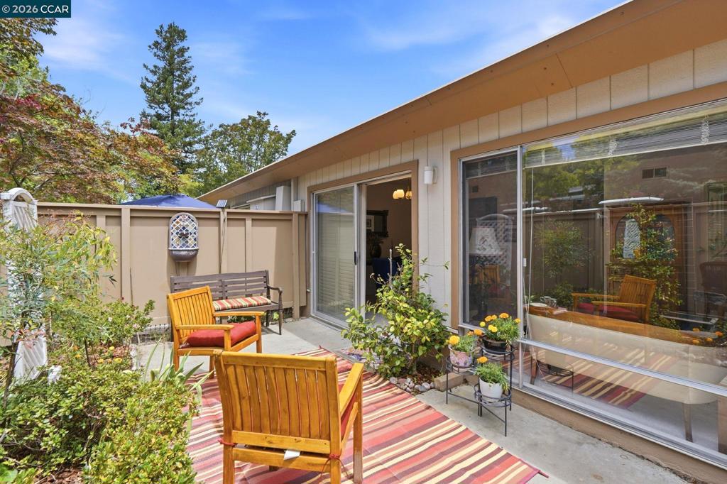 2424 Tice Creek Dr DR 3, Walnut Creek CA 94595