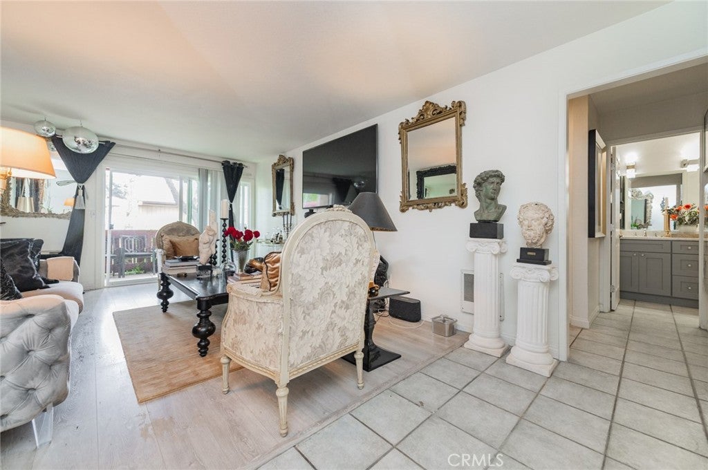 1000 W Macarthur Boulevard 94
