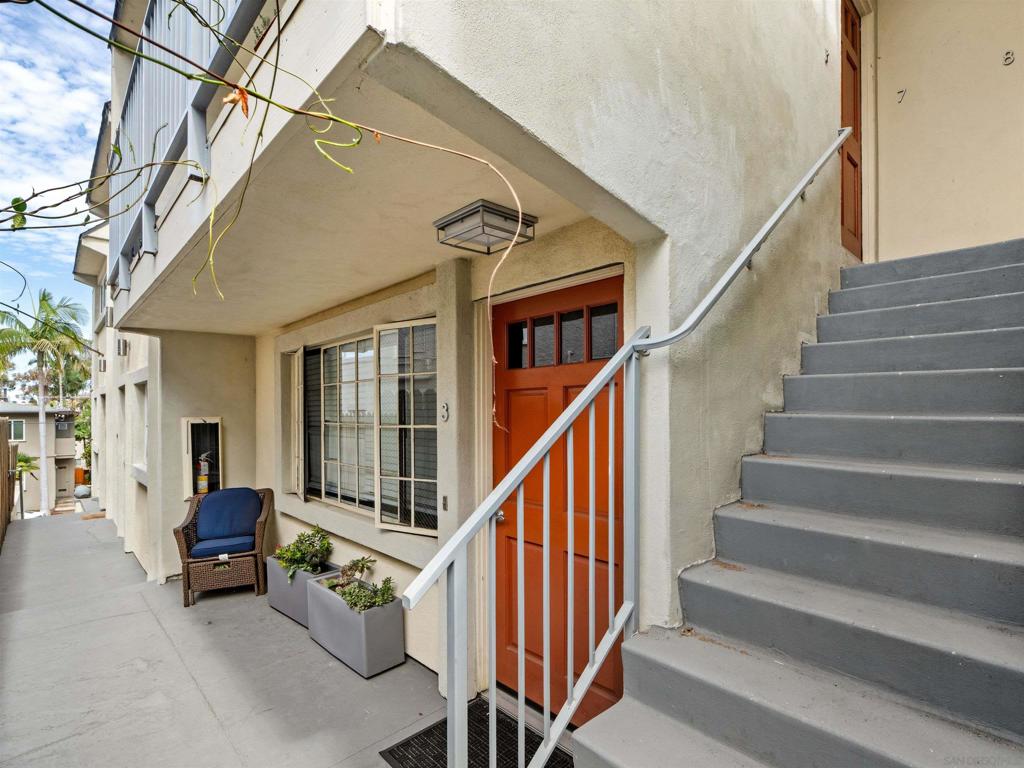 4057 Brant St UNIT 8