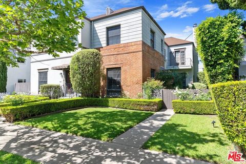 Photo of 117 N Harper Avenue, Los Angeles, CA 90048 (MLS # 26717311)