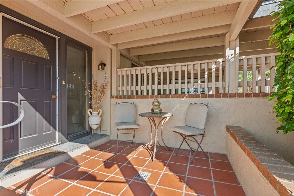 5200 Irvine Boulevard 179