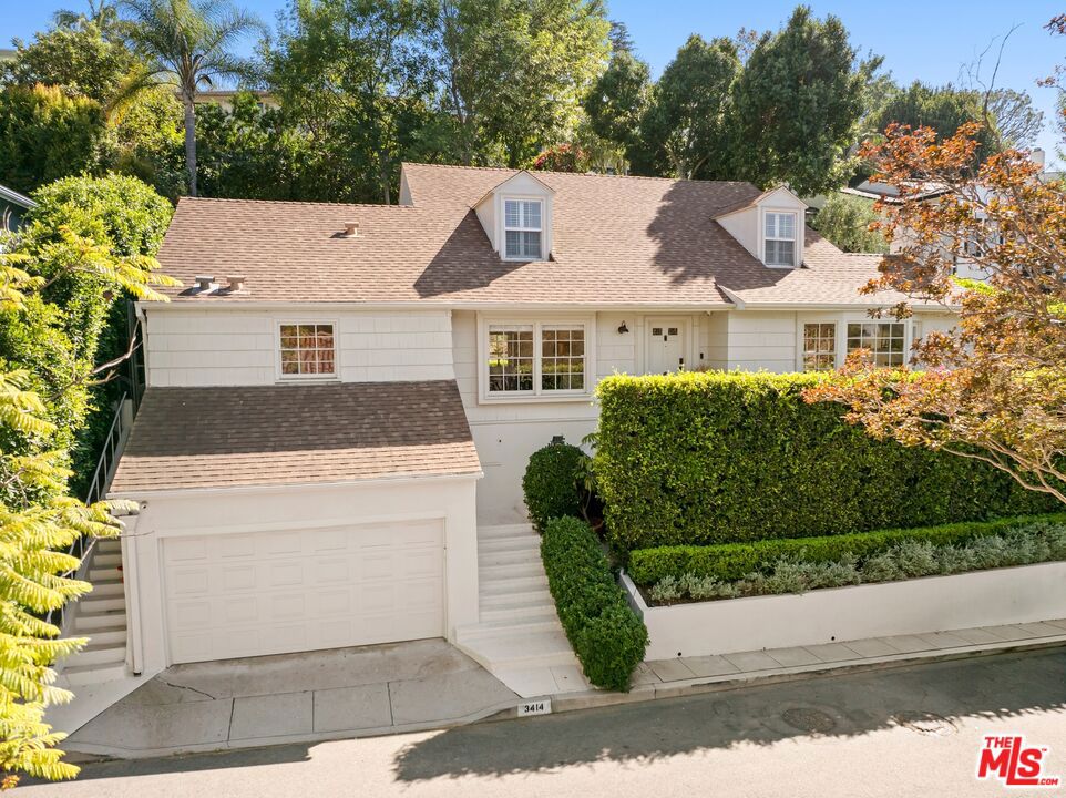 Photo 1 of 20 — 3414 N Knoll Drive, Los Angeles, CA 90068
