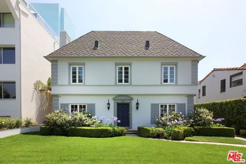 Photo of 442 S ROXBURY Drive #A, Beverly Hills, CA 90212 (MLS # 26855215)