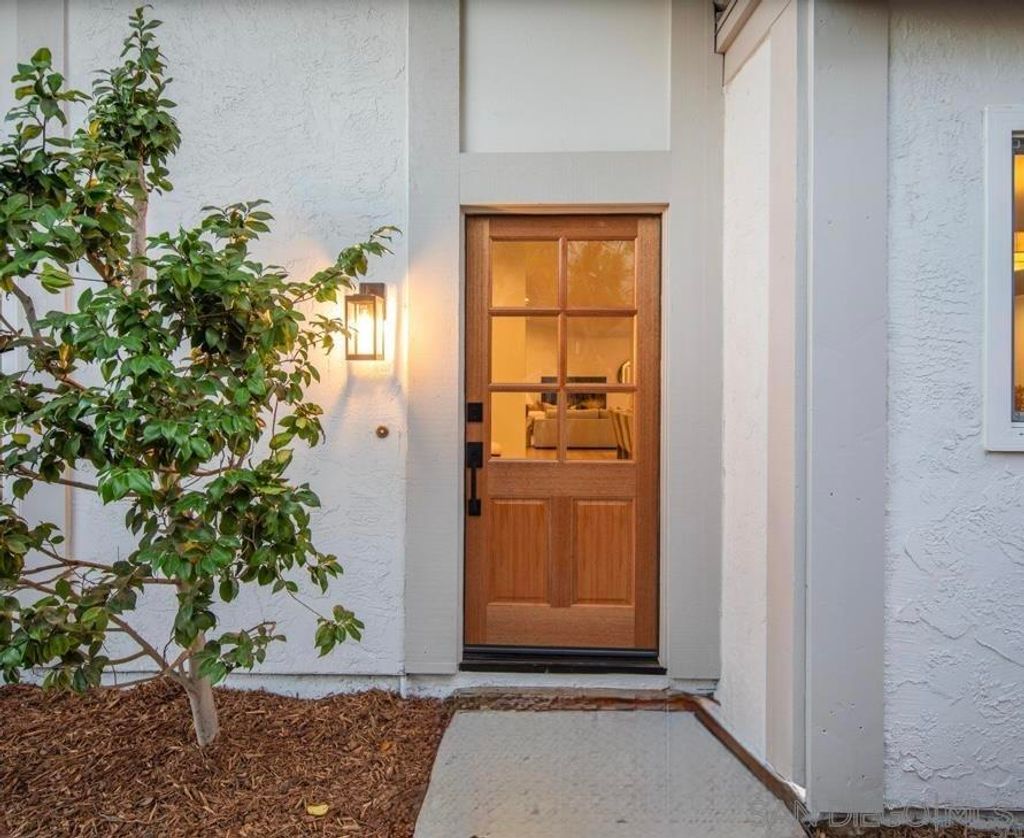 Photo of 4103 Isle Dr Dr, Carlsbad, CA 92008 (MLS # 250040797SD)