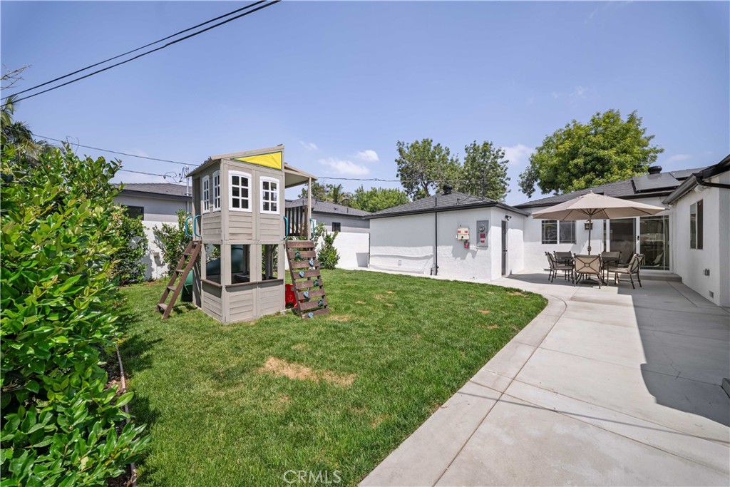 3775 Charlemagne Avenue