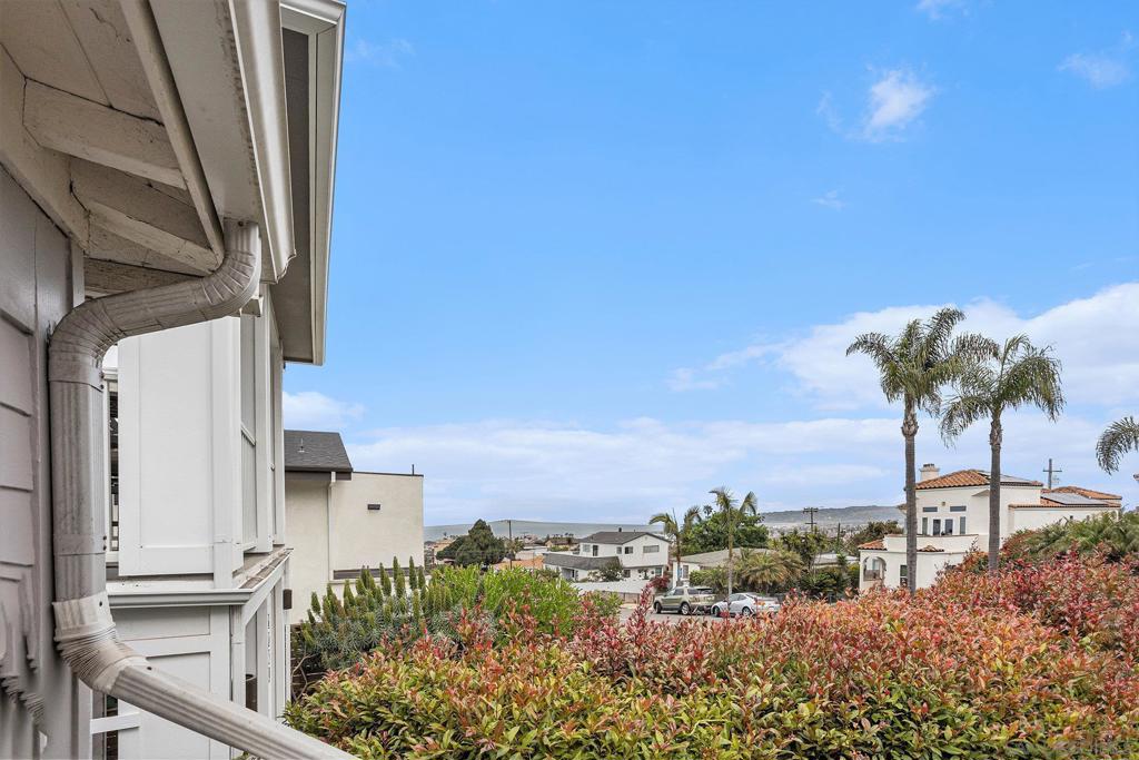 4655 Coronado Ave.