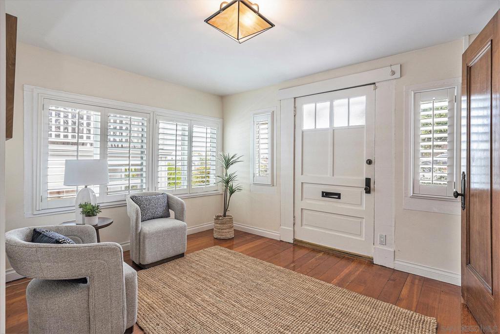 4655 Coronado Ave.