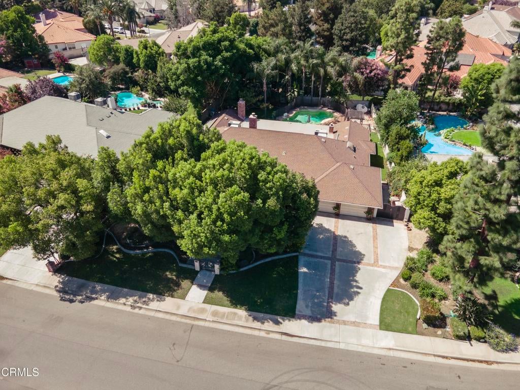 2201 Haggin Oaks Boulevard