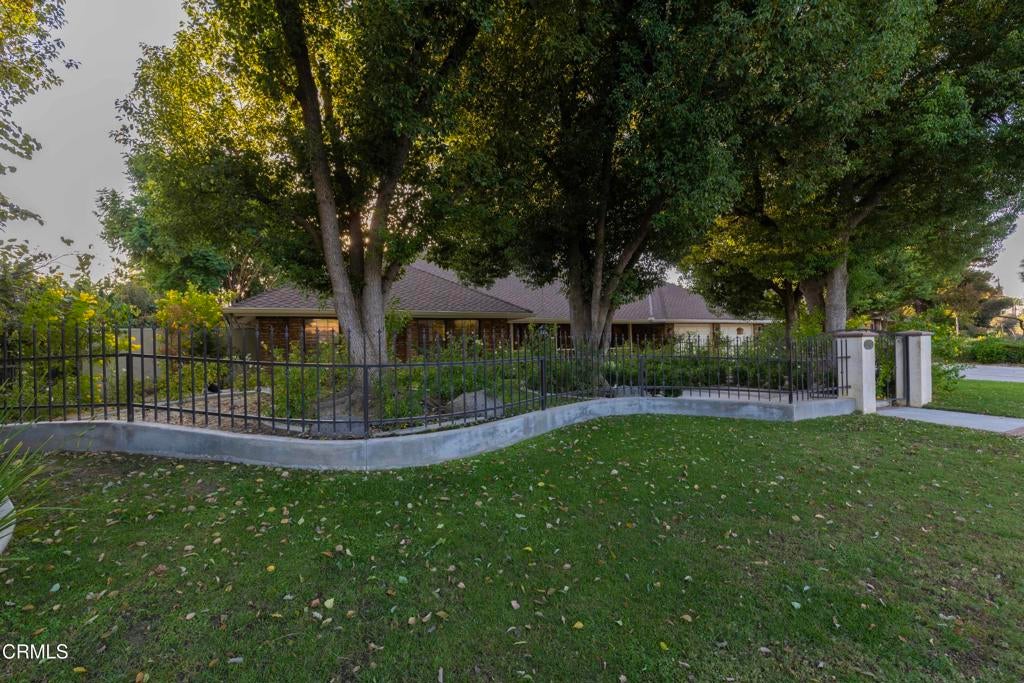 2201 Haggin Oaks Boulevard