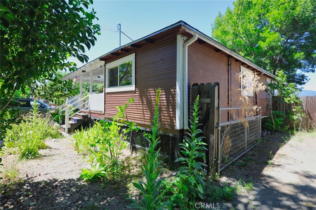 9695 Main