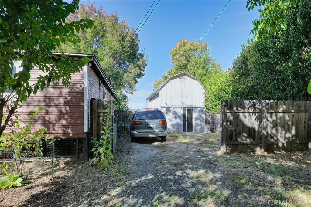 9695 Main