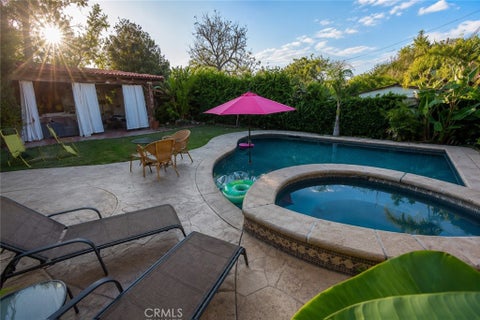 Photo of 5714 Cantaloupe Avenue, Sherman Oaks, CA 91401 (MLS # SR26116843)