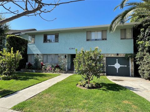 Photo of 3204 E 2nd St, Long Beach, CA 90803 (MLS # PW26073632)