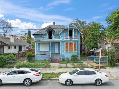 Photo of 139 N 6th Street, San Jose, CA 95112 (MLS # ML82040836)