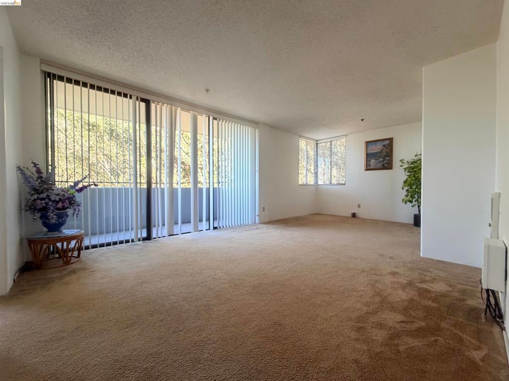 555 Pierce St 1021