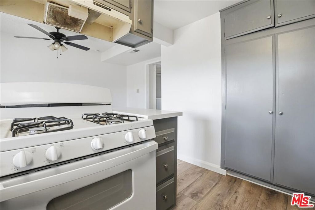 13722 Red Hill Avenue 60