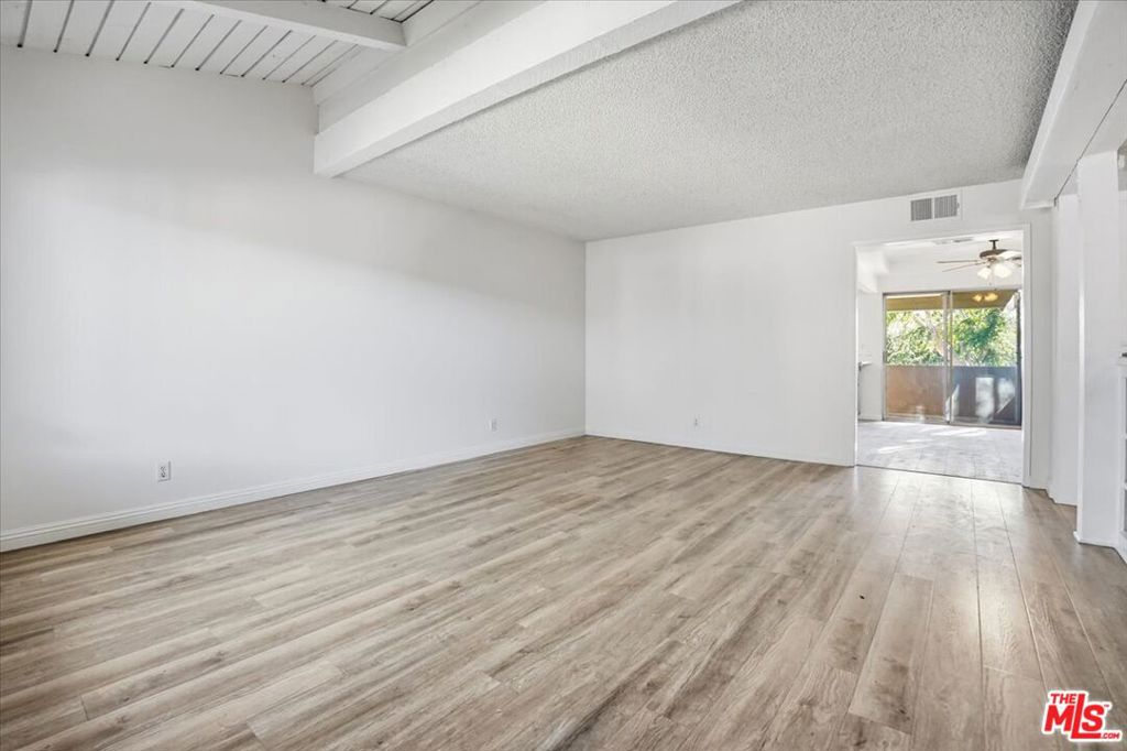 13722 Red Hill Avenue 60