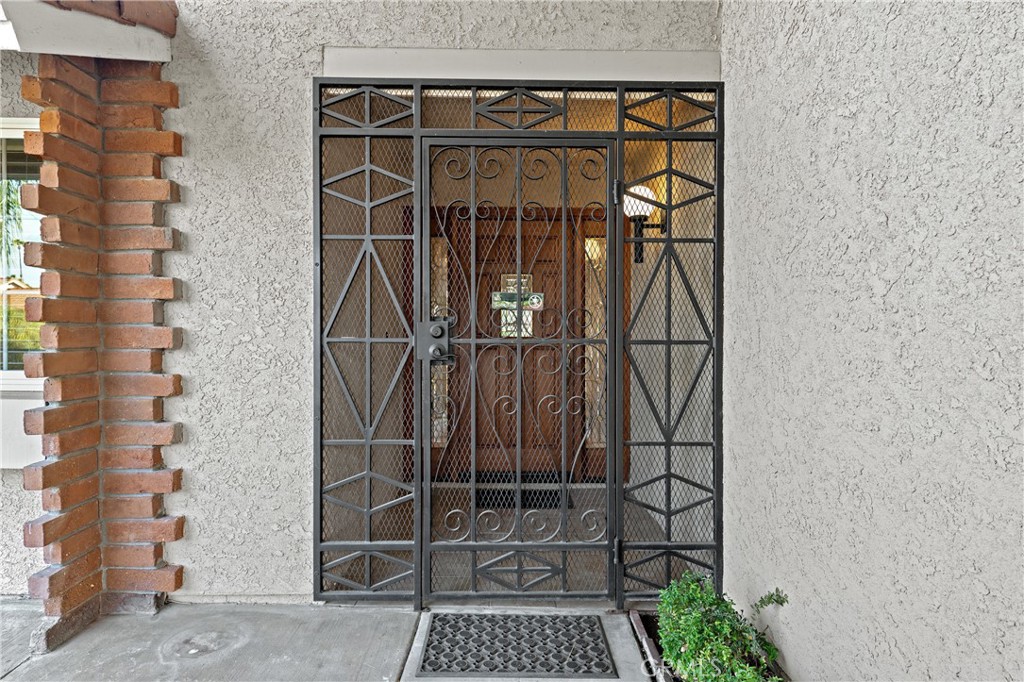 2095 Silver Oak Way