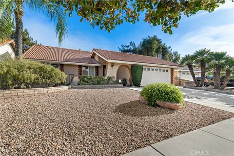 Photo of 2095 Silver Oak Way, Hemet, CA 92545 (MLS # SW26082625)