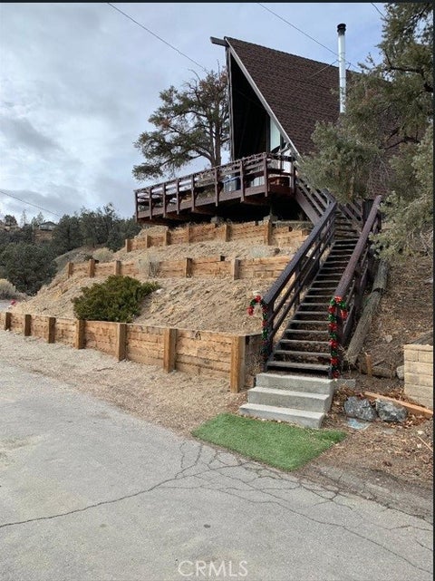 Photo of 6705 Sage Road Rd, Frazier Park, CA 93225 (MLS # SR26229732)