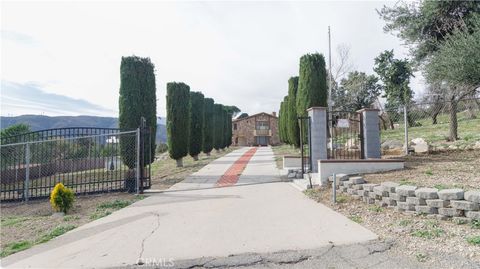 Photo of 750 Woodlawn Ave, San Bernardino, CA 92407 (MLS # IG25278797)