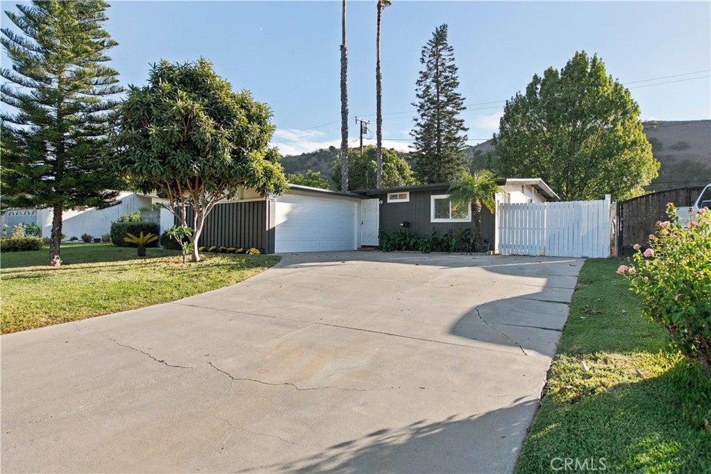 1930 W 9th