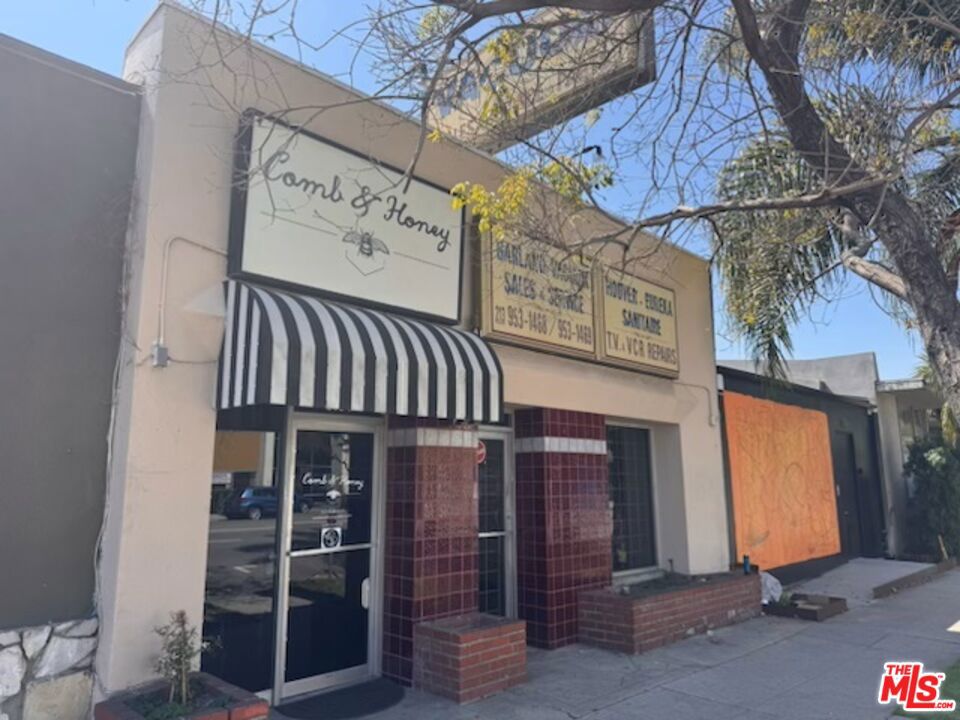 Prime Storefront for Lease in the Heart of Atwater Village! This high-visibility commercial storefront on vibrant Los Feliz Blvd offers an incredible opportunity for your business to flourish. Located in the heart of Atwater Village, the space benefits from strong daily traffic and prominent signage that ensures your brand gets noticed. The unit is well-suited for a variety of uses, whether you're looking to open an office, boutique retail shop, or wellness center. It includes two dedicated parking spaces in the rear, along with convenient rear access for staff or deliveries. Surrounded by a dynamic mix of local businesses and a highly engaged community, this is the perfect spot to grow your presence in one of Los Angeles' most sought-after neighborhoods.