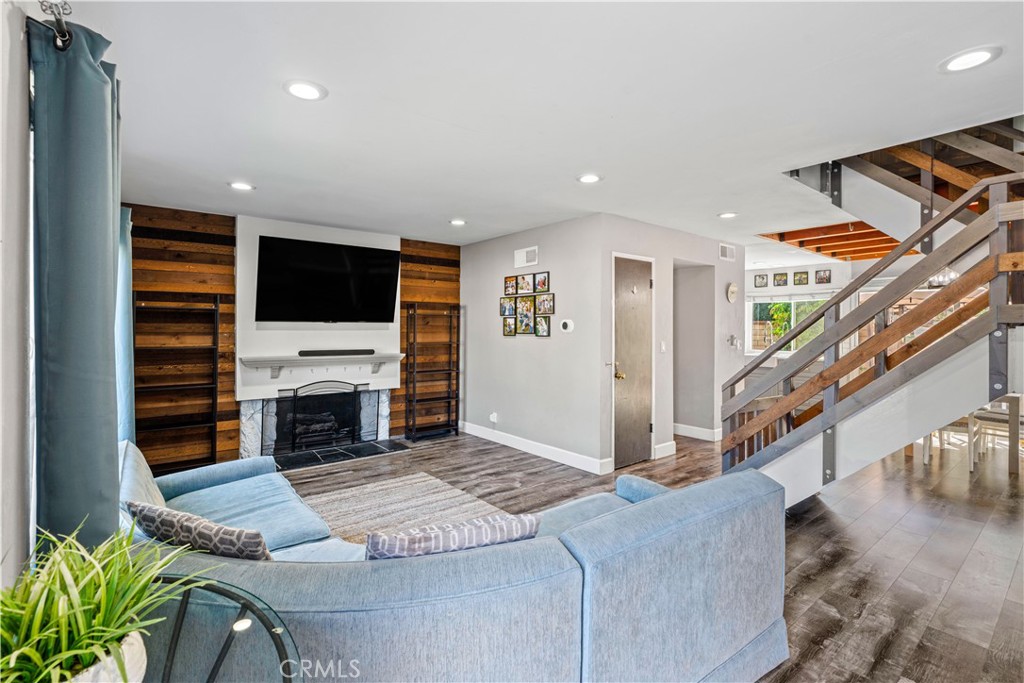 25252 Crocker