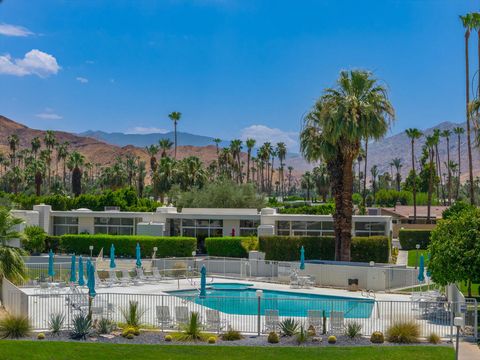 Photo of 720 E La Verne Way, Palm Springs, CA 92264 (MLS # 219149619PS)