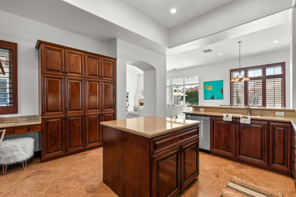 The Palms - Residential