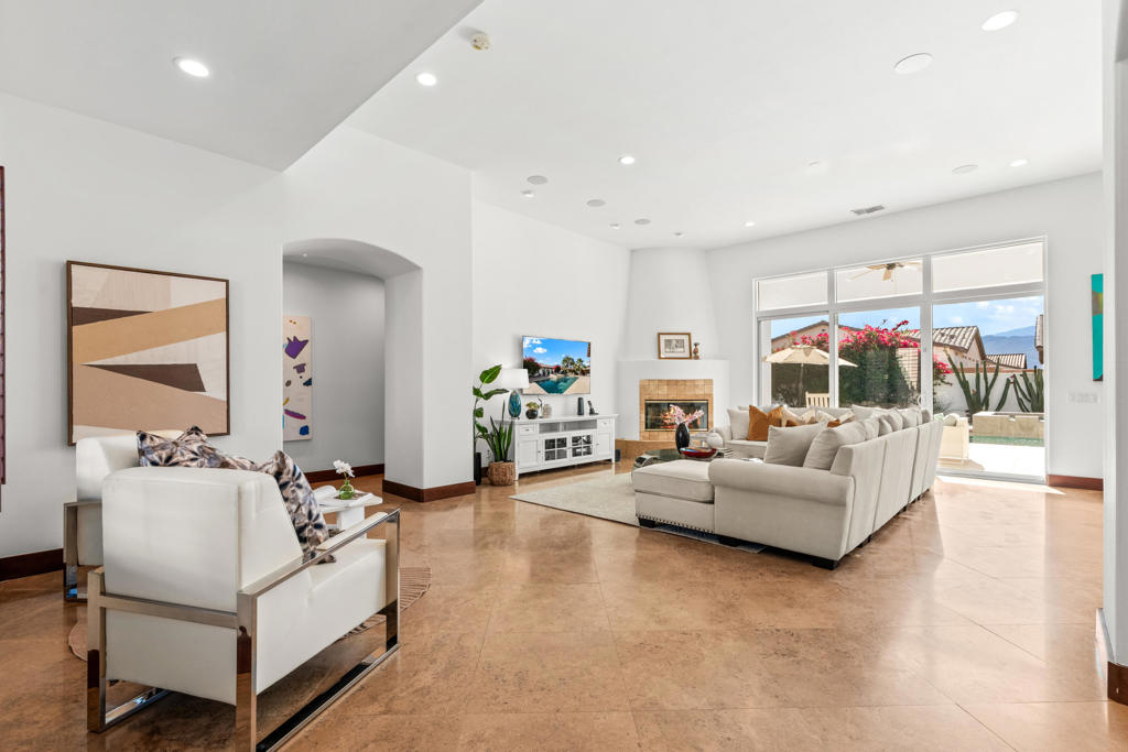 The Palms - Residential