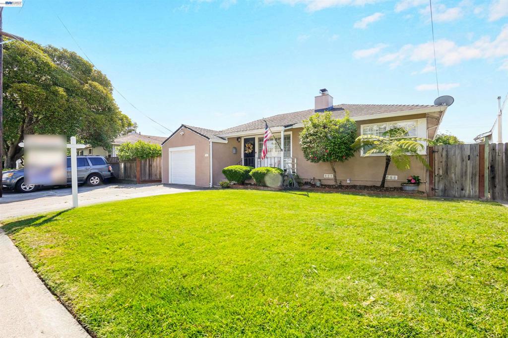 826 Hacienda Ave