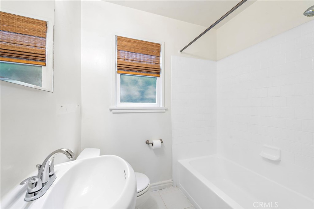 Corona del Mar North of PCH (CNHW) - Residential Lease