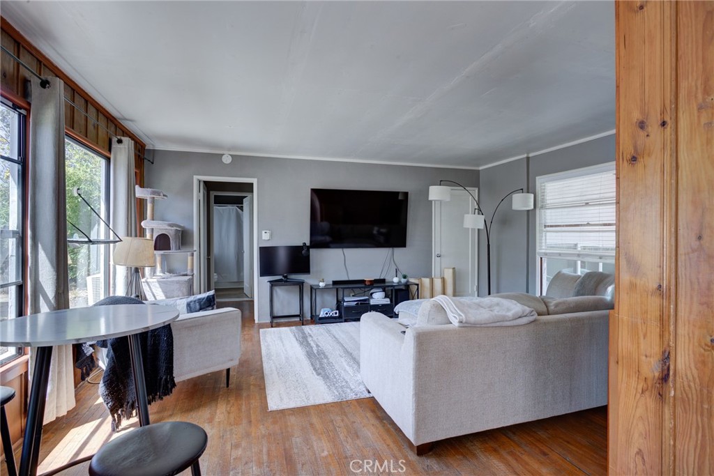 1023 Walnut