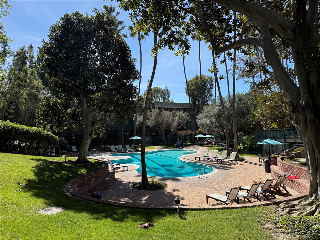 576 N Bellflower Boulevard 236