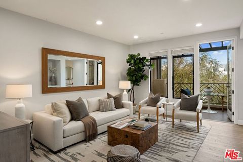 5625 Crescent Parkway 340 Playa Vista CA 90094