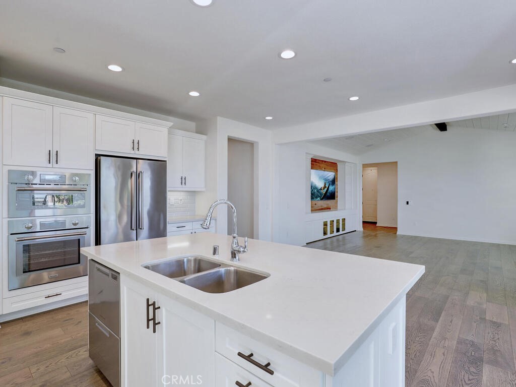 Iris (ESIRIS) - Residential Lease