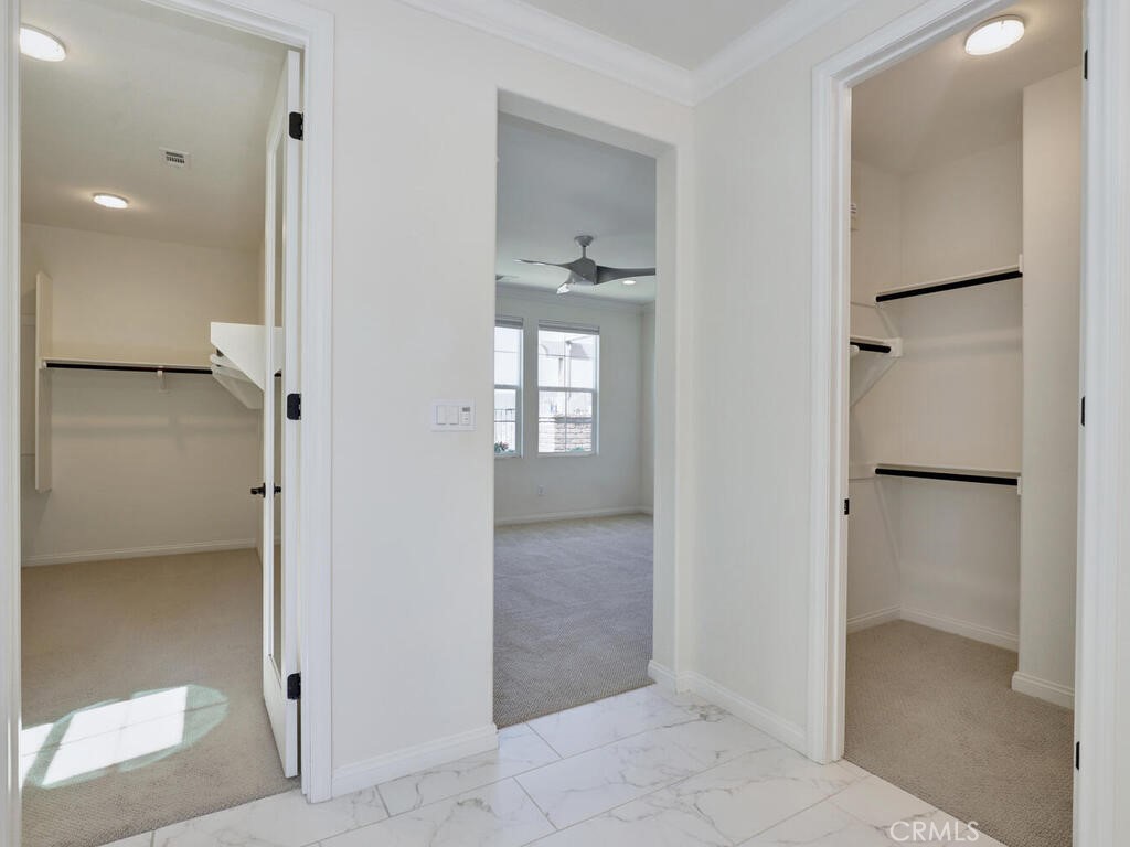 Iris (ESIRIS) - Residential Lease