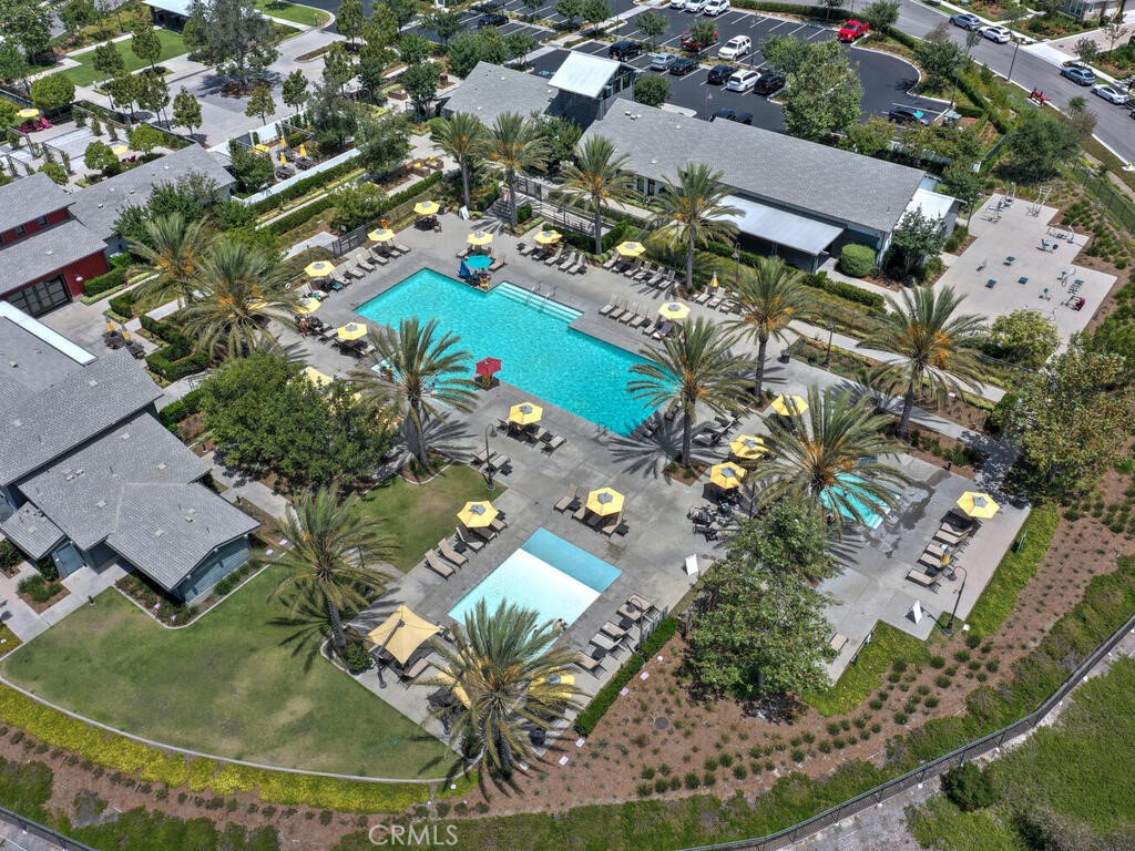 Iris (ESIRIS) - Residential Lease