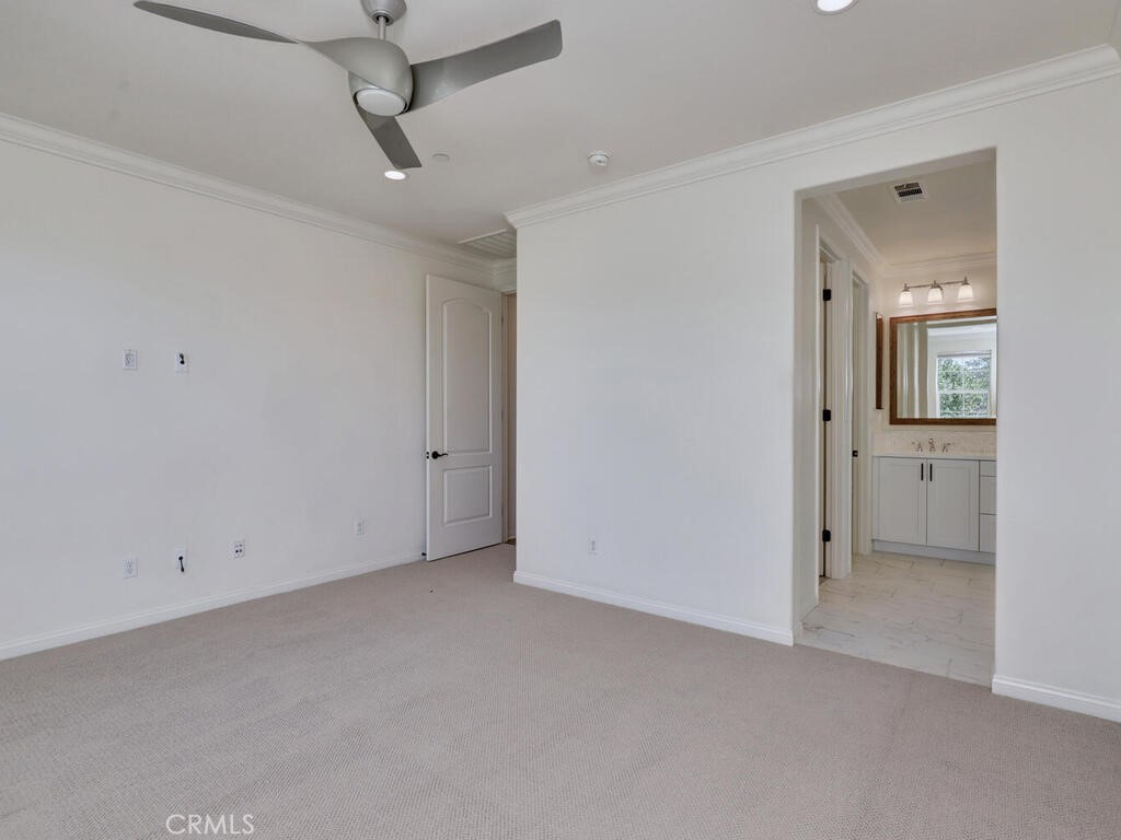 Iris (ESIRIS) - Residential Lease